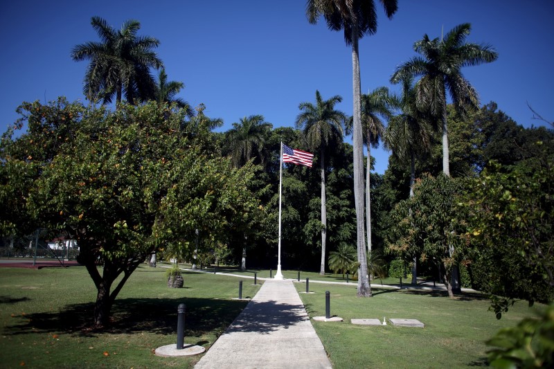 © Reuters. Residencia de La Habana que alojará a Obama fue "construida para impresionar"