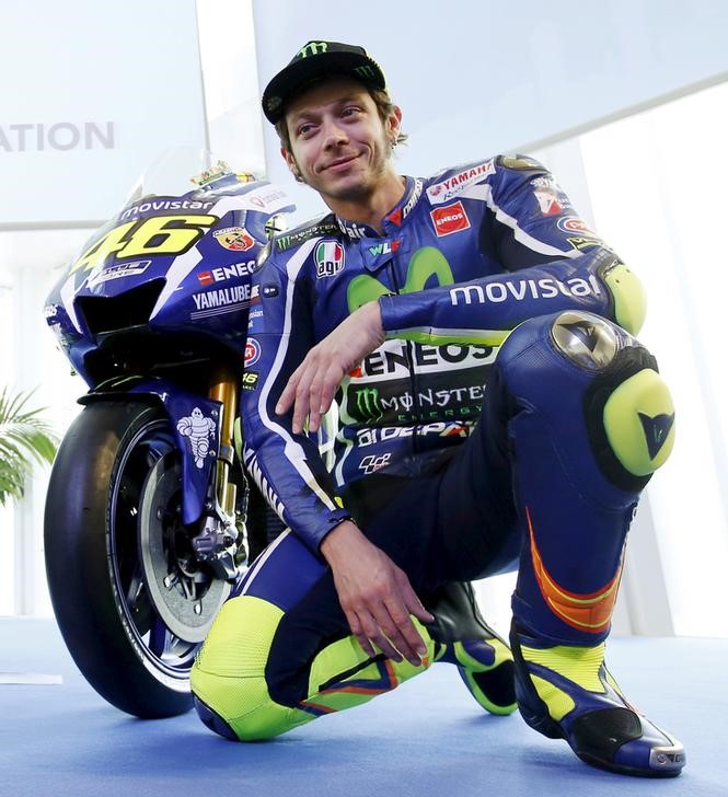 © Reuters. Rossi correrá con Yamaha hasta 2018