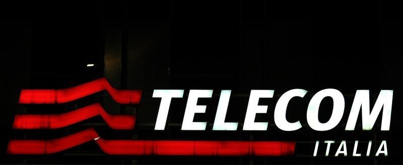 © Reuters. Renuncia el presidente ejecutivo de Telecom Italia