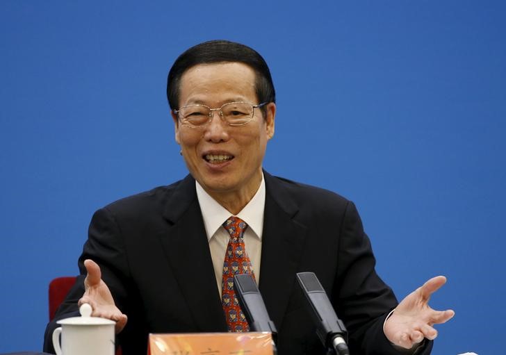 © Reuters. China dice que la economía mejora, las salidas de capital se moderan