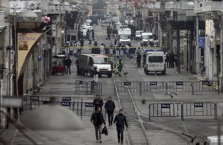 © Reuters. الشرطة التركية في حالة تأهب قصوى بعد تفجير اسطنبول