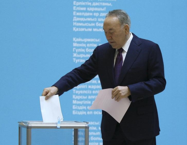 © Reuters. حزب الرئيس في قازاخستان يحقق فوزا كاسحا في الانتخابات المبكرة
