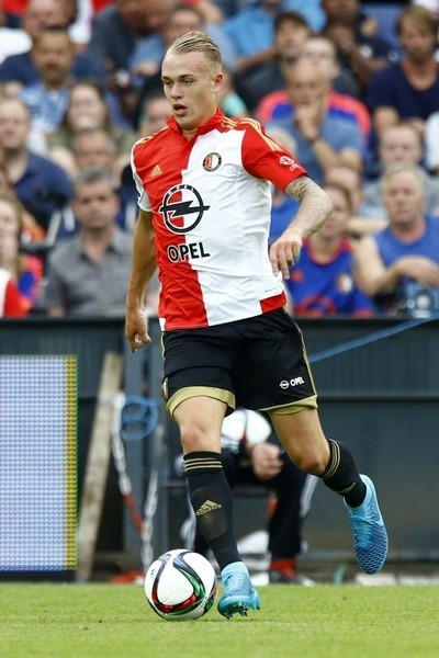 © Reuters. استدعاء كارسدورب لتشكيلة هولندا بعد استبعاد أربعة لاعبين