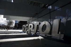 © Reuters. Moody's confirma el rating 'Baa2' de Repsol con perspectiva negativa