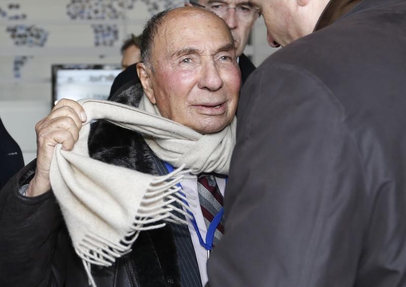 © Reuters. SERGE DASSAULT RENVOYÉ DEVANT LE TRIBUNAL CORRECTIONNEL POUR BLANCHIMENT 