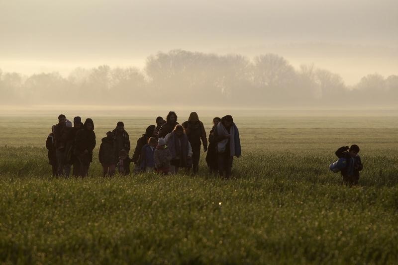 © Reuters. Austria insta a UE a enviar soldados a Grecia a patrullar frontera