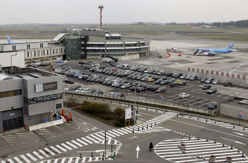 © Reuters. UNE DOUBLE EXPLOSION SIGNALÉE À L'AÉROPORT DE BRUXELLES