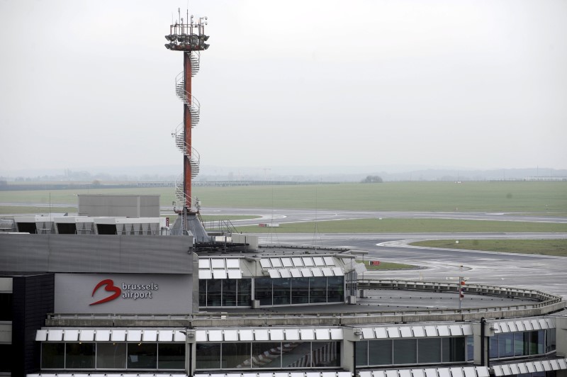 © Reuters. Las bolsas europeas caen tras las explosiones en el aeropuerto de Bruselas