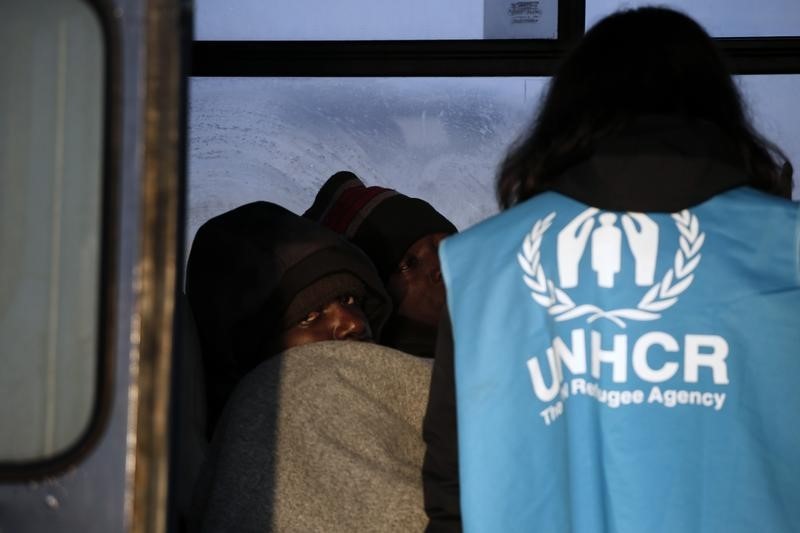 © Reuters. ACNUR dice no trabajará en 'centros de detención' para inmigrantes en Grecia
