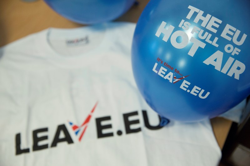 © Reuters. Branded merchandise is seen in the office of pro-Brexit group pressure group "Leave.eu" in London, Britain