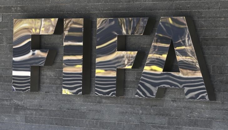 © Reuters. The FIFA logo is seen at the FIFA headquarters in Zurich