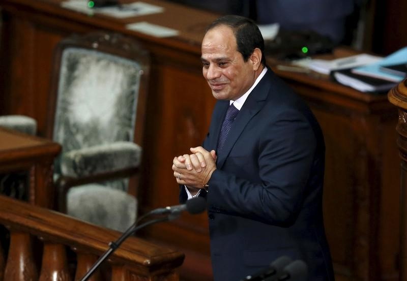 © Reuters. Egypt's President Abdel Fattah al-Sisi reacts after delivering a speech at the Lower House of parliament in Tokyo