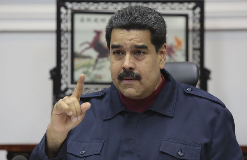 © Reuters. استطلاع: ثلثا مواطني فنزويلا يريدون تخلي مادورو عن الرئاسة هذا العام