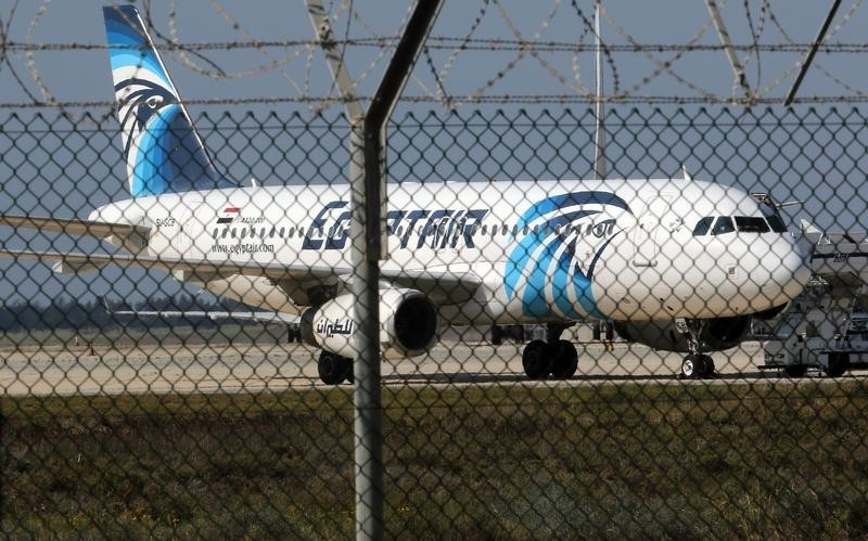© Reuters. الإذاعة القبرصية: دوافع خاطف الطائرة المصرية ربما تكون شخصية