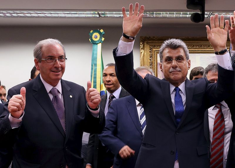 © Reuters. Senador Jucá e Cunha em reunião do PMDB