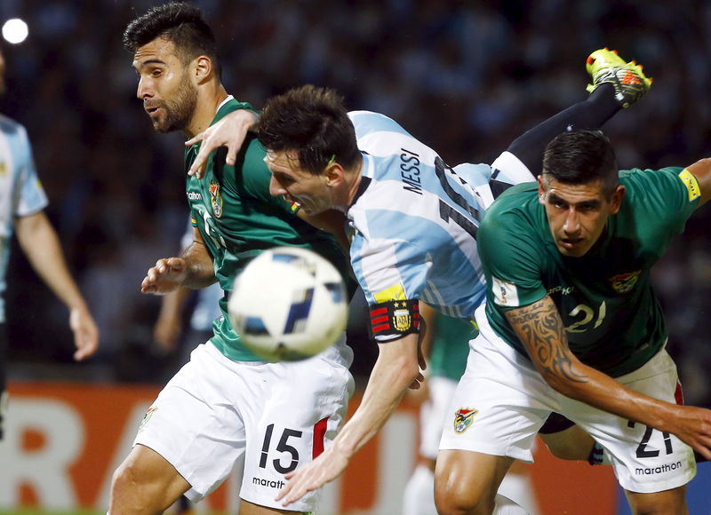 © Reuters. Football Soccer - Argentina v Bolivia - World Cup 2018 Qualifier