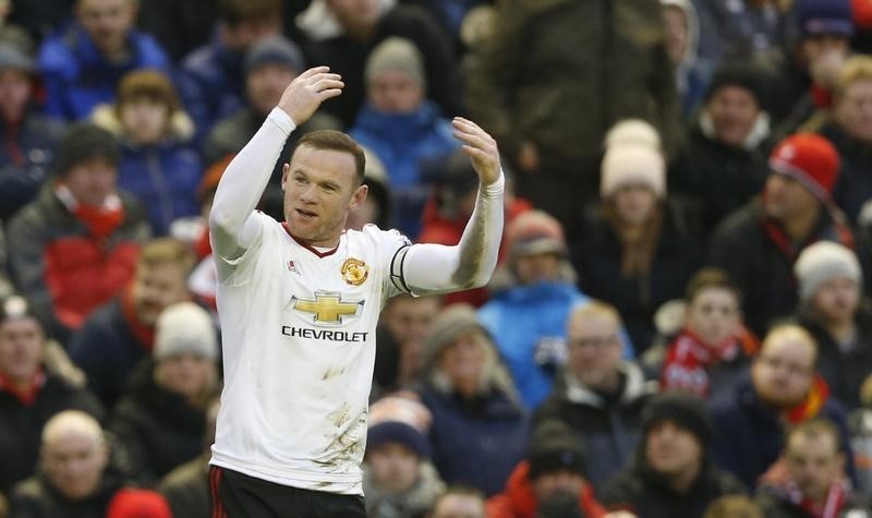 © Reuters. Rooney, emocionado por competir por un puesto en Inglaterra 