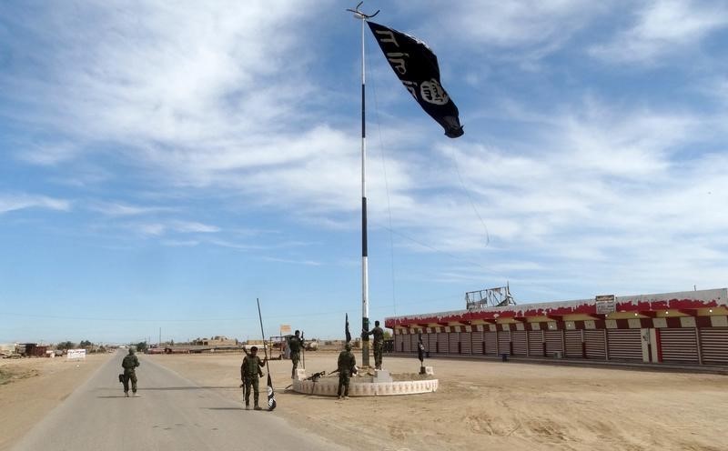 © Reuters. الجيش الأمريكي: قوات التحالف تنفذ 24 ضربة ضد الدولة الإسلامية