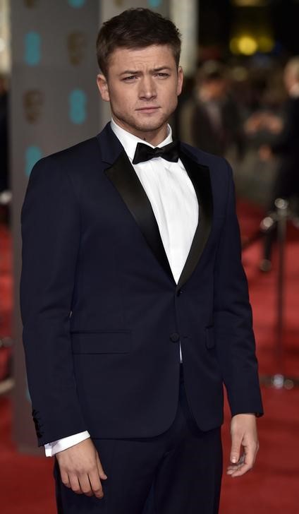 © Reuters. Taron Egerton chega para premiação em Londres