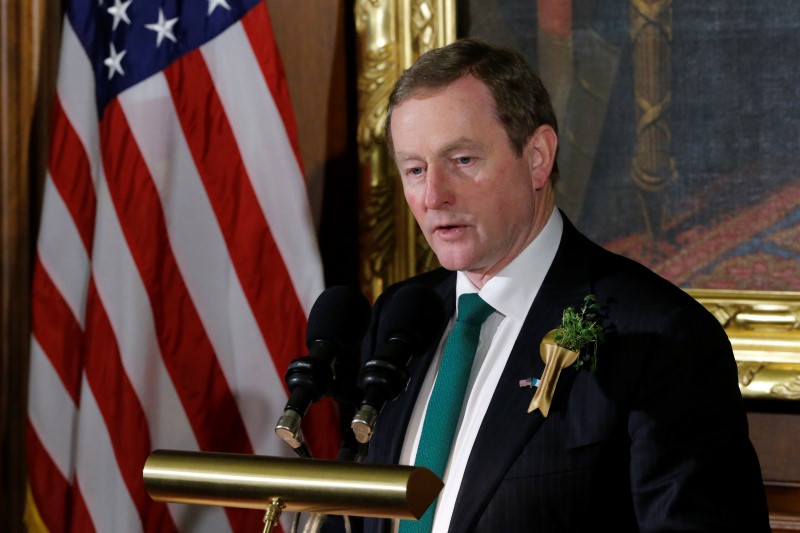 © Reuters. Ireland's PM Kenny speaks during the annual Friends of Ireland Luncheon at the U.S. Capitol in Washington