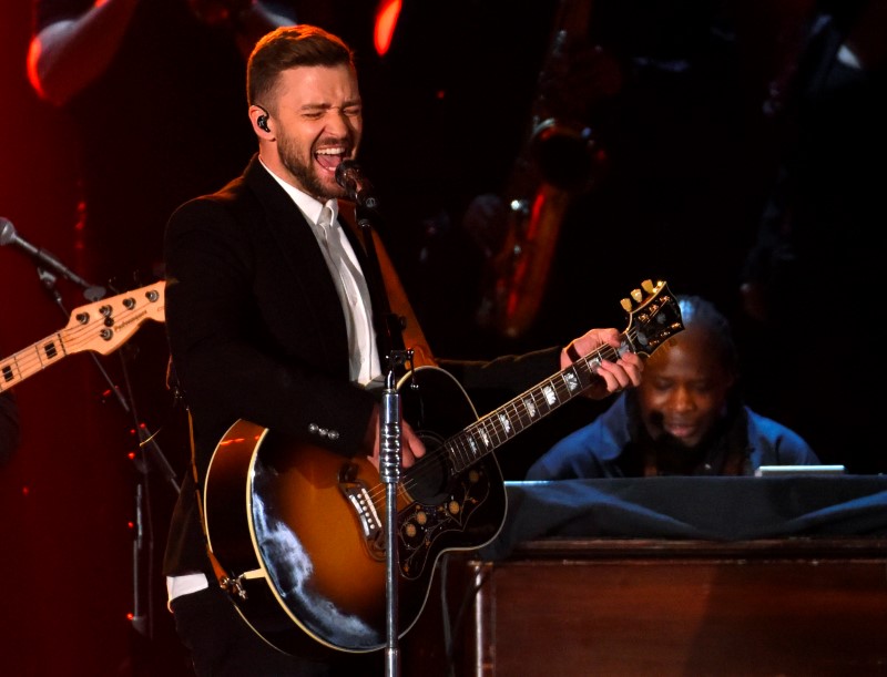 © Reuters. Timberlake canta no Country Music Association Awards em Nashville