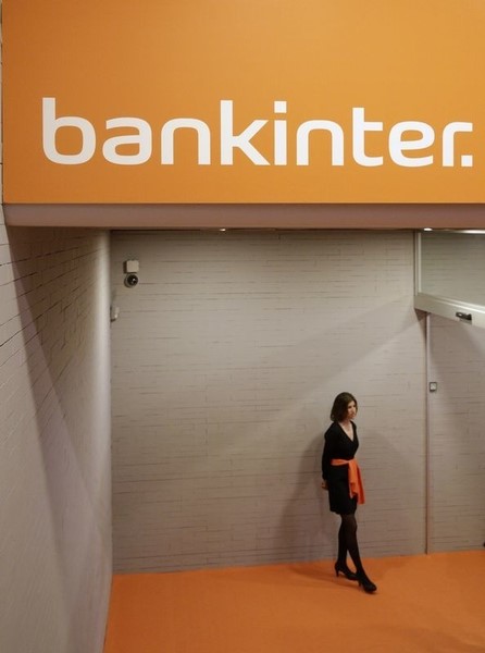 © Reuters. Bankinter compra el negocio minorista de Barclays en Portugal por 86 mlns eur