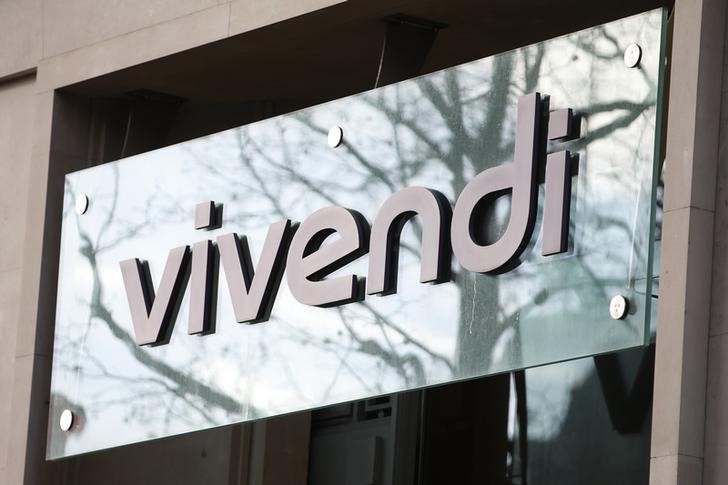 © Reuters. Vivendi prepara acquisto 3,5% Mediaset in operazione amichevole, scrive Le Monde