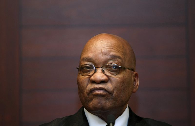 © Reuters. زعيم معارض بجنوب أفريقيا: زوما "يضلل" البلاد بشأن قضية نكاندلا