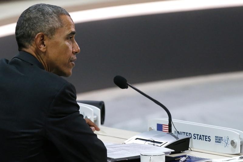 © Reuters. أوباما: لا يجب السماح للمجانين بالحصول على مواد نووية