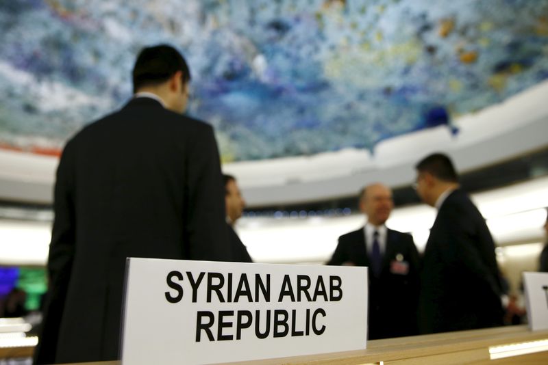 © Reuters. La oposición siria no es optimista sobre las negociaciones en Ginebra 