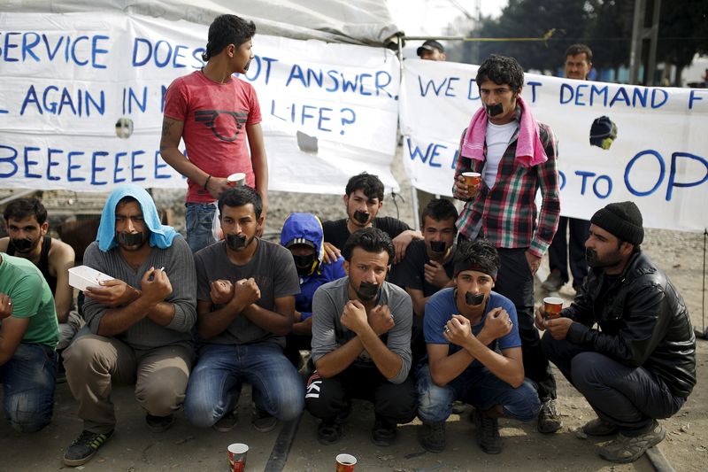 © Reuters. Turquía detiene a inmigrantes días antes de entrar en vigor acuerdo con la UE