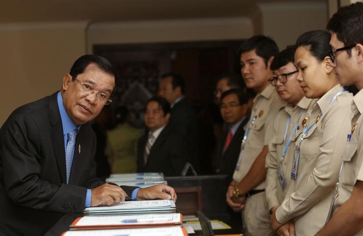 © Reuters. برلمان كمبوديا يوافق على تشكيل الحكومة الجديدة