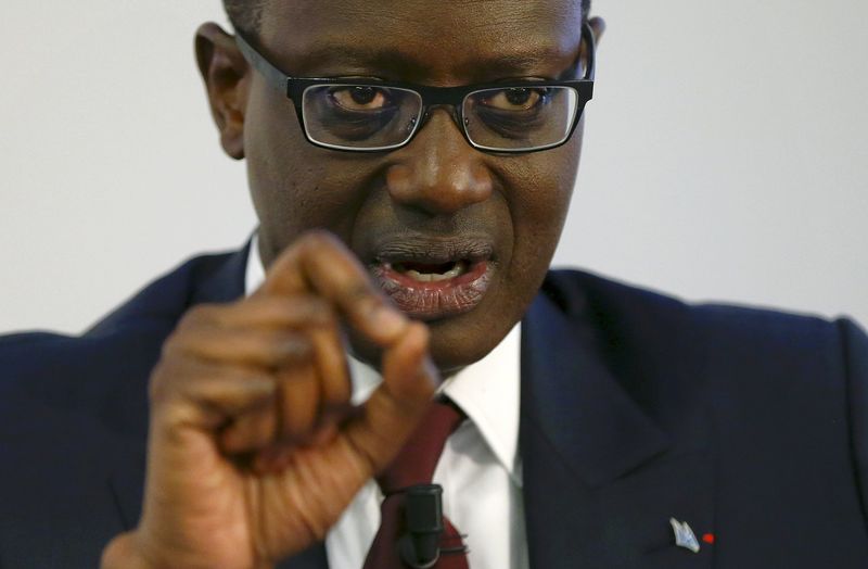 © Reuters. File photo of CEO Thiam of Swiss bank Credit Suisse addressing a media briefing in Zurich