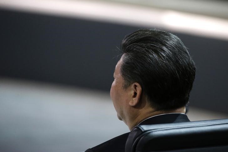 © Reuters. الصين تفرض قيودا على التغطية وتندد بتسريب وثائق بنما