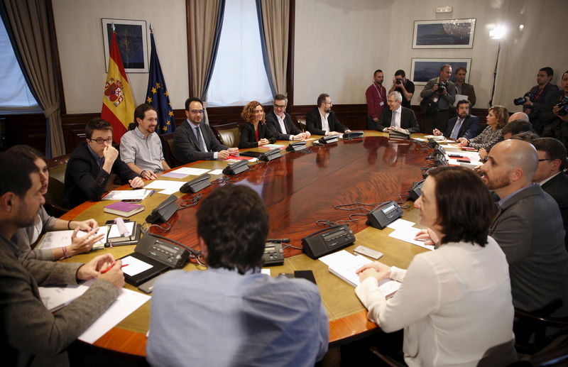 © Reuters. PSOE, C's y Podemos no logran avances para formar Gobierno
