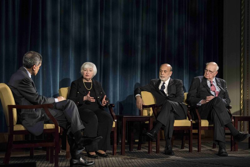 © Reuters. Yellen de la Fed dice EEUU sigue encaminado a más alzas de tipos de interés