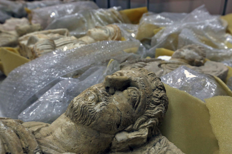 © Reuters. Rusia advierte de que el Estado Islámico recibe millones de dólares por ventas de antigüedades