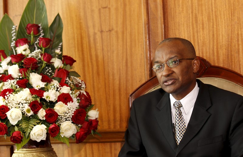 © Reuters. Kenya Central Bank Governor Patrick Njoroge speaks during an interview with Reuters in his office in the capital Nairobi