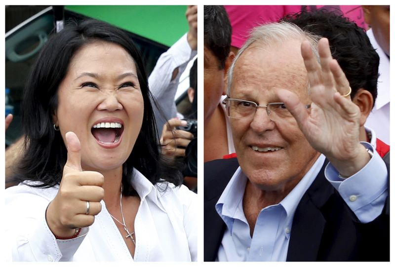 © Reuters. Combination file picture shows Peru's presidential candidates (L-R) Keiko Fujimori after voting and Pedro Pablo Kuczynski arriving to vote, during the presidential election in Lima, Peru