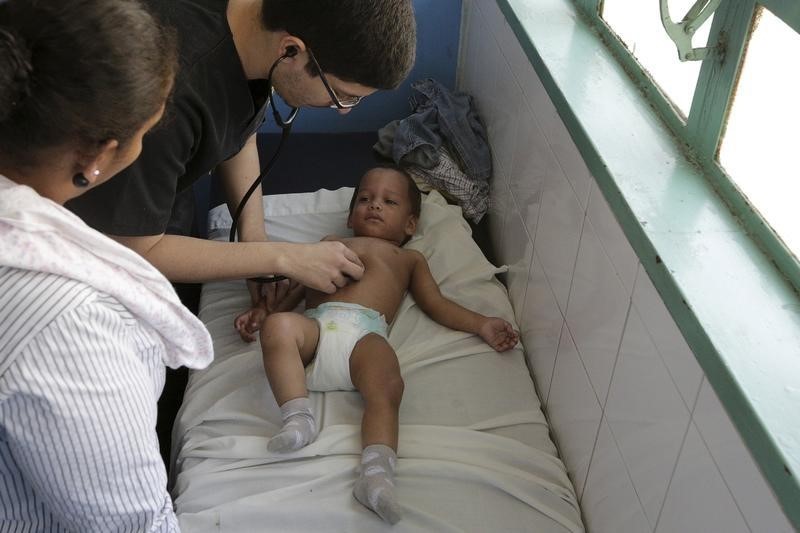 © Reuters. حقائق-لماذا يثير فيروس زيكا قلق العالم؟