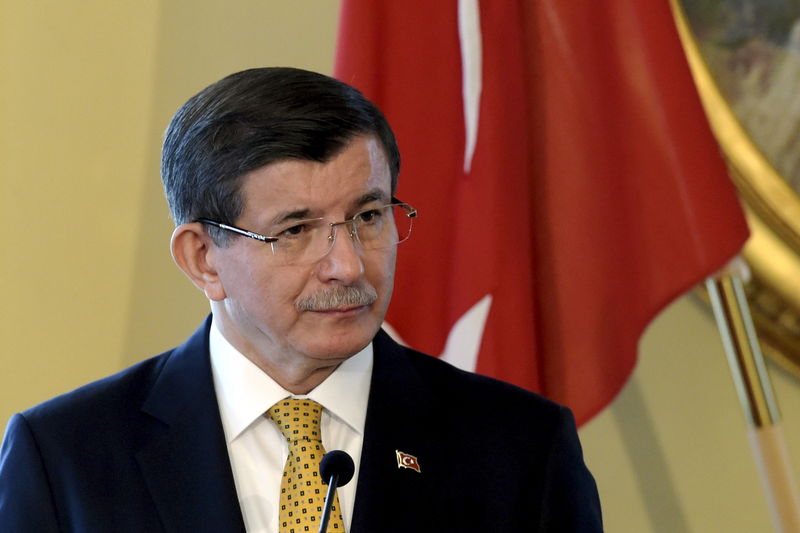 © Reuters. Turkish Prime Minister Ahmet Davutoglu visits Finland