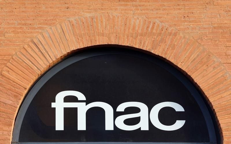 © Reuters. The logo of the retail chain Fnac is seen at the entrance of a store in Toulouse