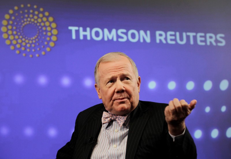 © Reuters. Jim Rogers, chairman of Rogers Holdings, speaks at the Reuters Investment Outlook Summit in New York
