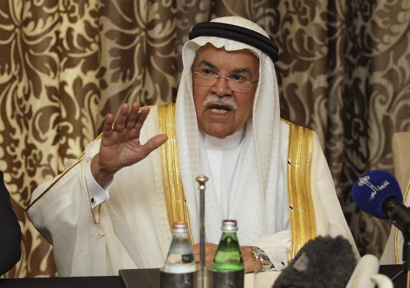 © Reuters. Министр нефти Саудовской Аравии Аль аль-Наими на пресс-конференции в Дохе