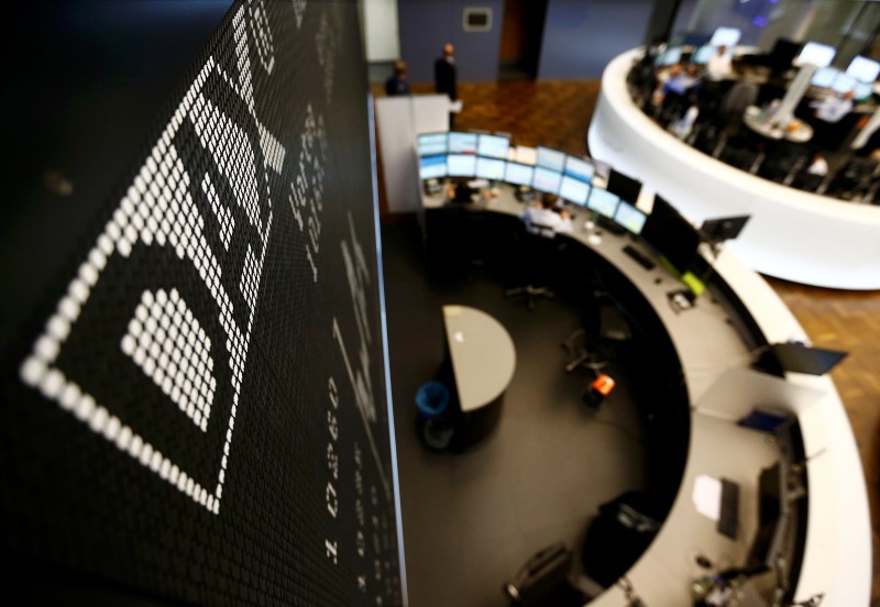 © Reuters. Las bolsas europeas suben por la solidez de los datos de China