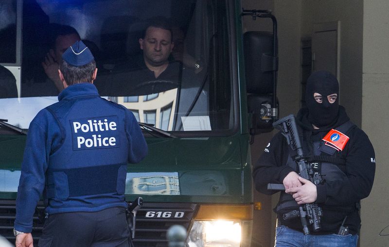© Reuters. محام عن متهم بالمشاركة في تفجيري بروكسل يقول إن موكله يتحدث مع الشرطة