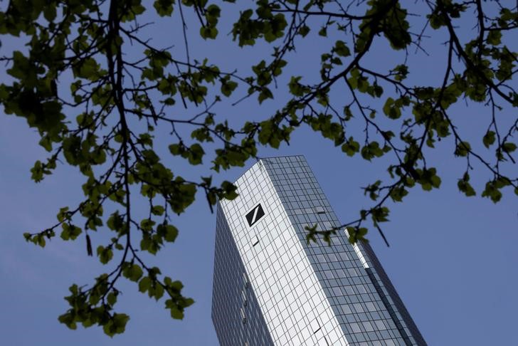 © Reuters. The head quarters of Germany's largest business bank Deutsche Bank AG is pictured on a sunny day in Frankfurt