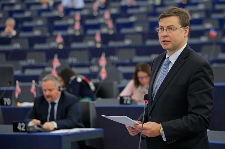 © Reuters. European Commission Vice-President Dombrovskis addresses the European Parliament in Strasbourg