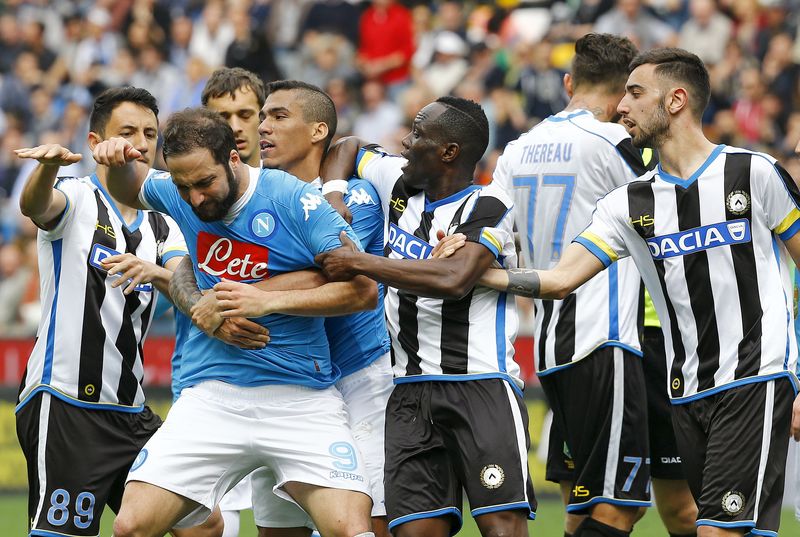 © Reuters. Football Soccer - Udinese v Napoli - Italian Serie A