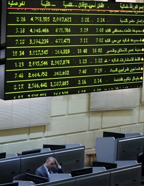 © Reuters. البورصة السعودية تتراجع لشكوك بخصوص اجتماع الدوحة ومصر تصعد